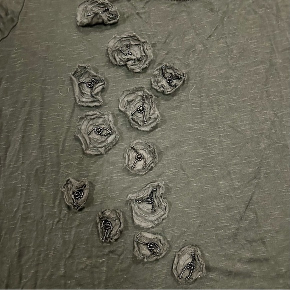 3 for $20 Distressed black Tee, size L loose fit, beaded rose details up on side - Picture 2 of 5